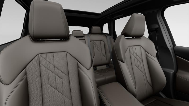 2026 BMW X3 - Image 13