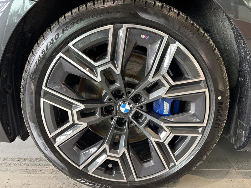 2026 BMW 550e - Image 3