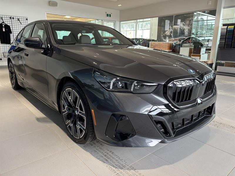 2026 BMW 550e - Image 10