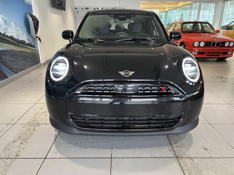 2026 MINI 5 Door - Image 11