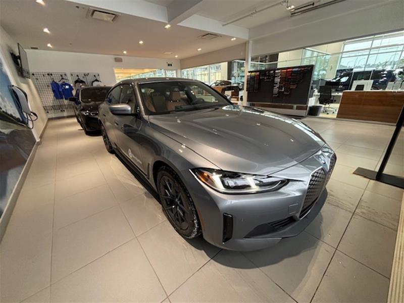 2025 BMW i4 - Image 9