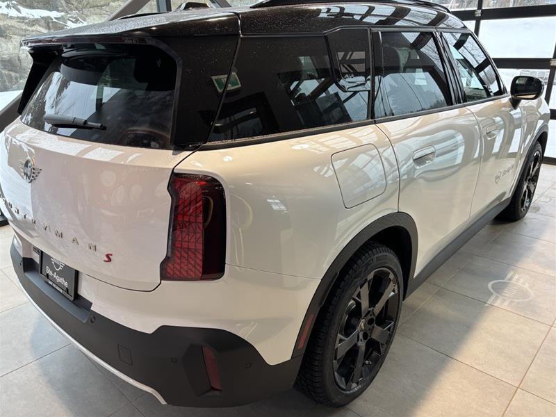 2026 MINI Countryman - Image 15