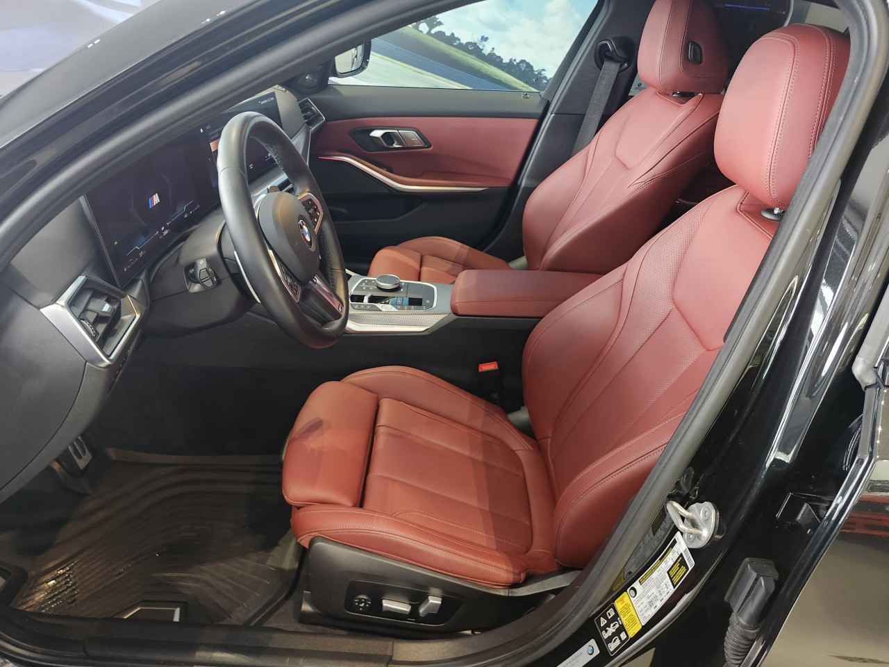 2024 BMW 3 Series - Image 12
