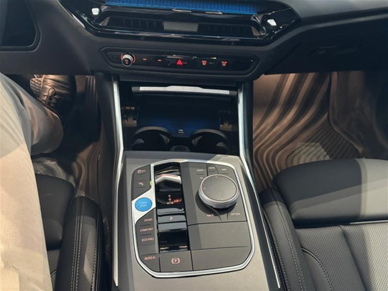 2025 BMW i4 - Image 13