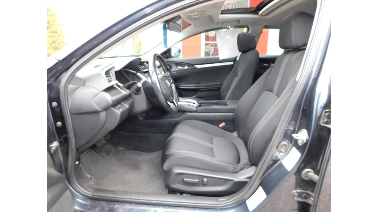 2019 Honda Civic - Image 10