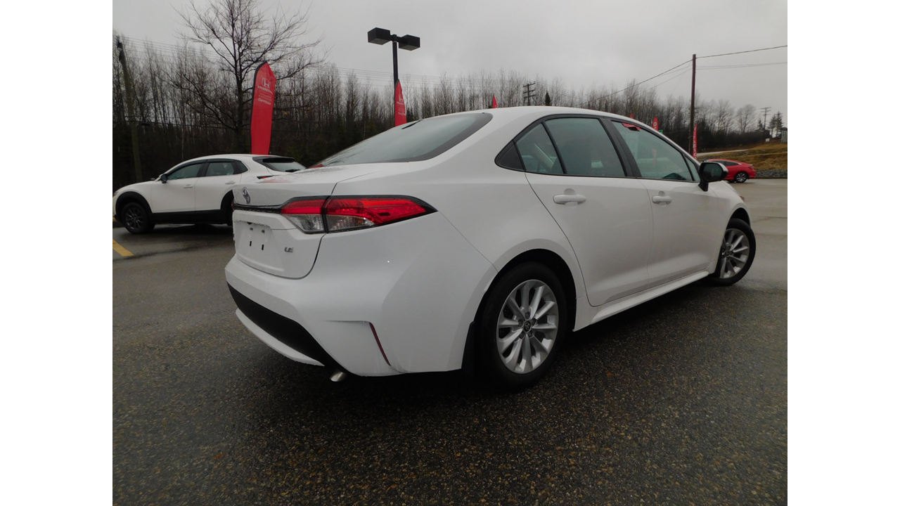 2021 Toyota Corolla - Image 5