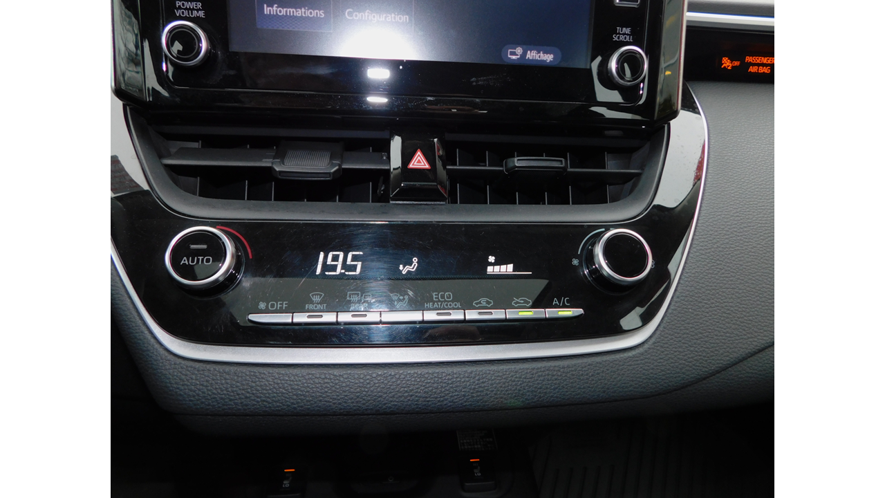2021 Toyota Corolla - Image 18