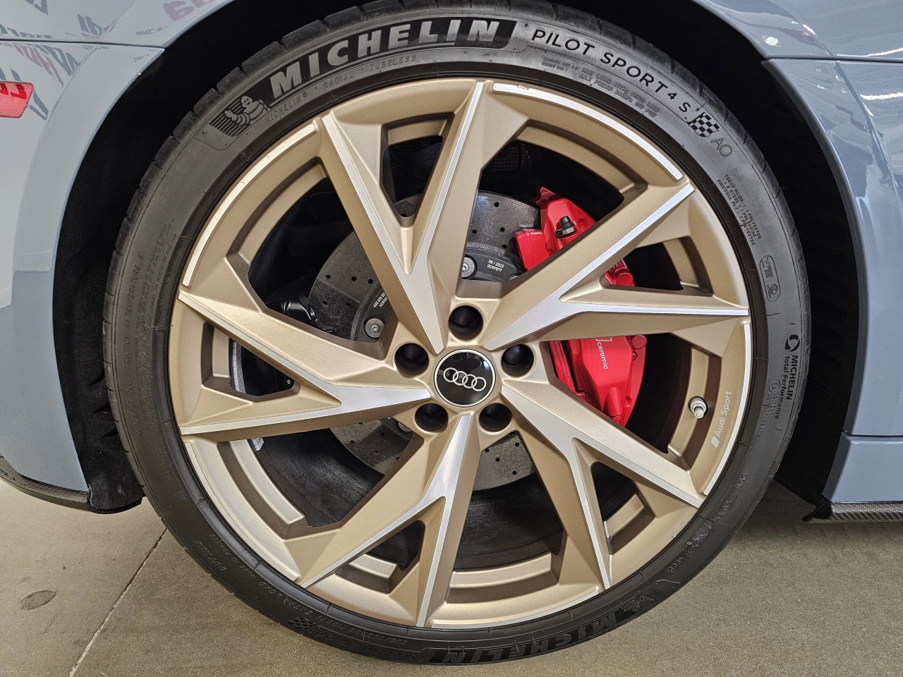 2023 Audi R8 - Image 27