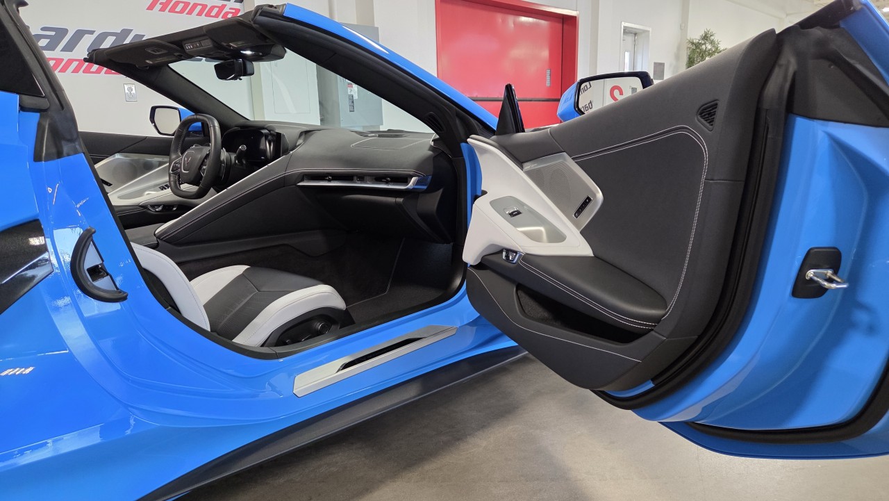 2023 Chevrolet Corvette - Image 20
