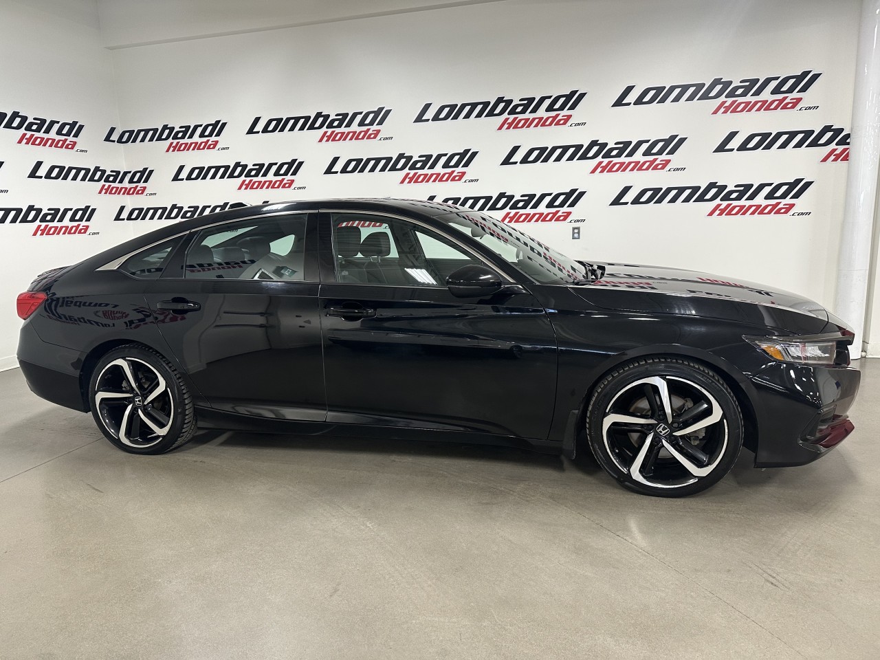 2021 Honda Accord - Image 4