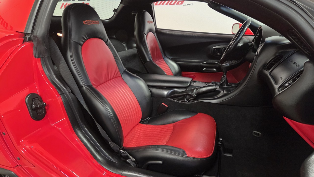 2003 Chevrolet Corvette - Image 24