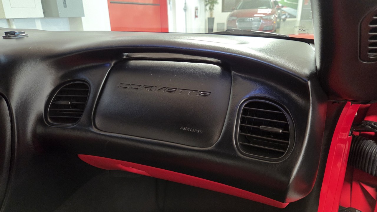 2003 Chevrolet Corvette - Image 28