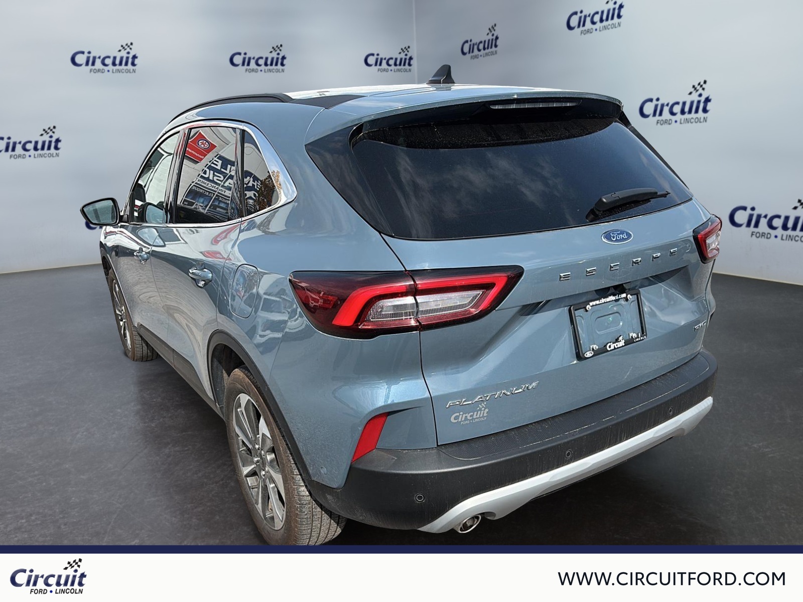 2023 Ford Escape - Image 740