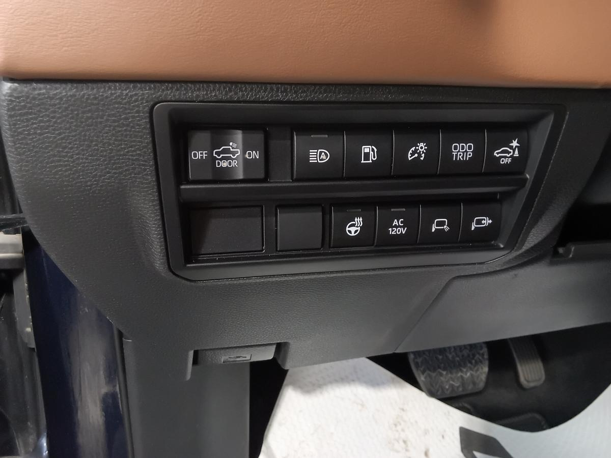 2022 Toyota Tundra Hybrid - Image 631