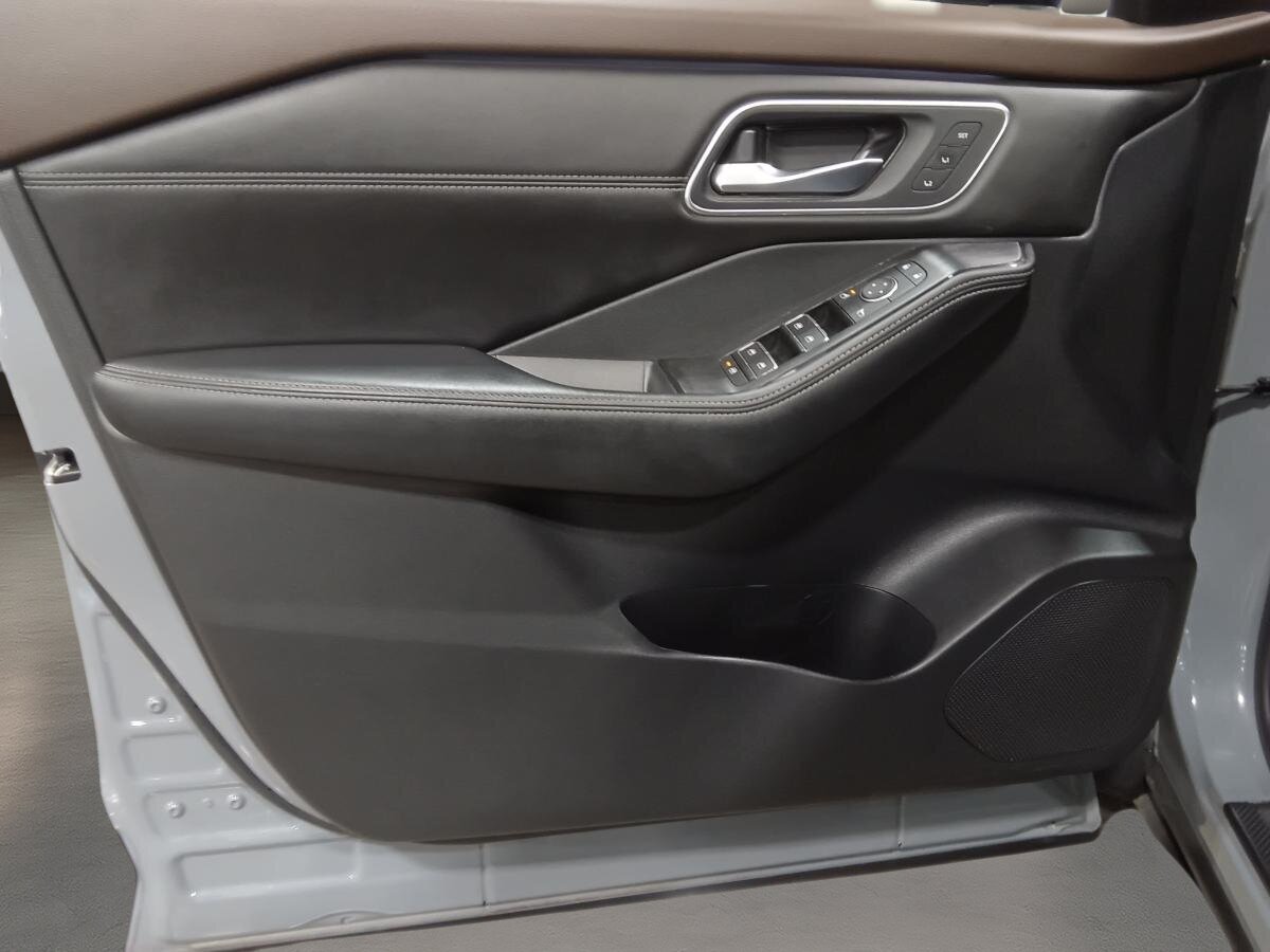 2023 Nissan Rogue - Image 238