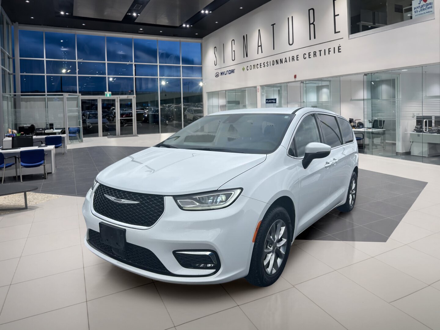 2023 Chrysler Pacifica - Image 487