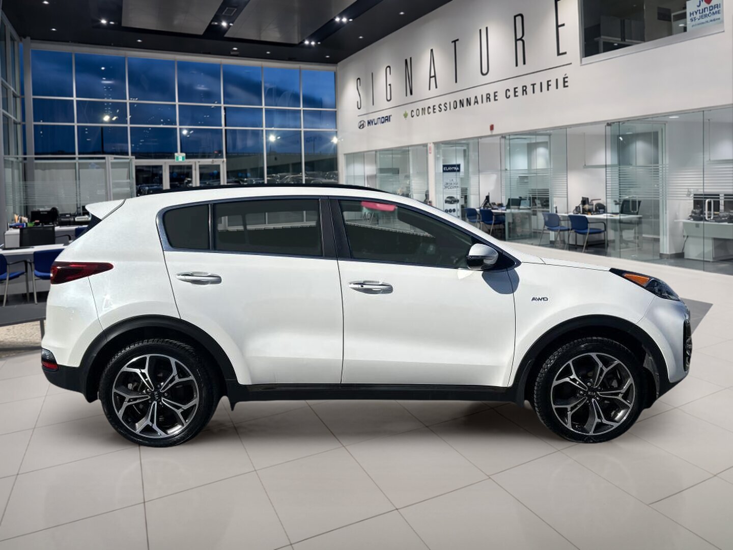 2022 Kia Sportage - Image 652