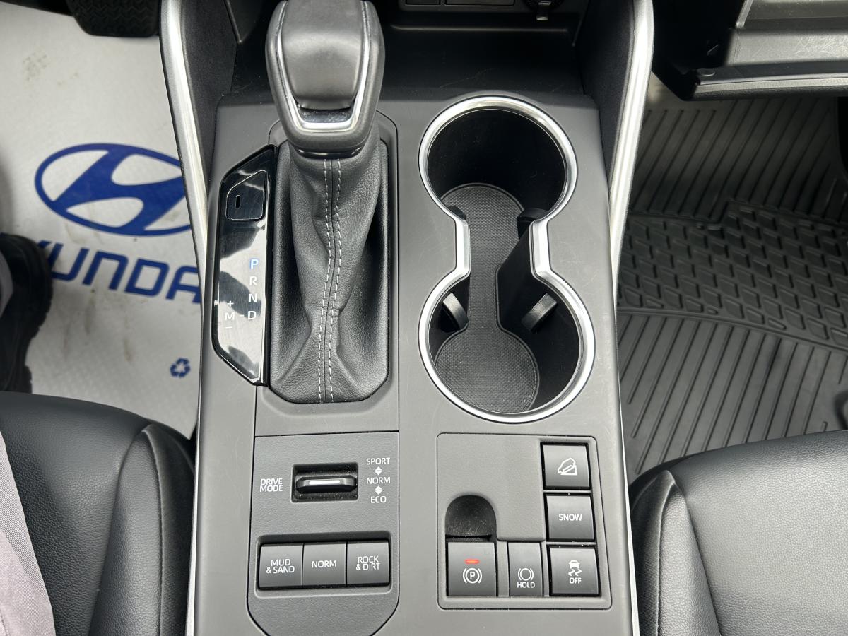 2024 Toyota Highlander - Image 64