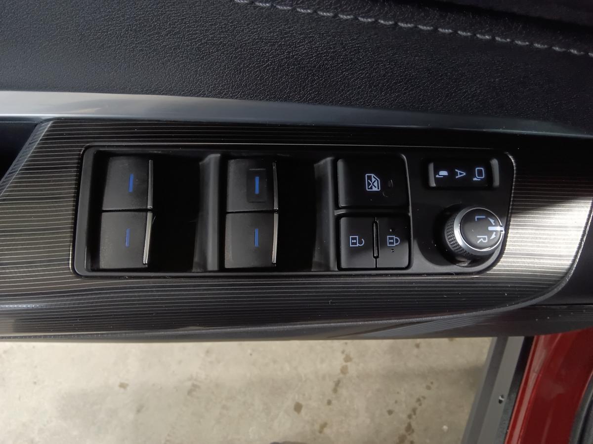 2021 Toyota Venza - Image 61