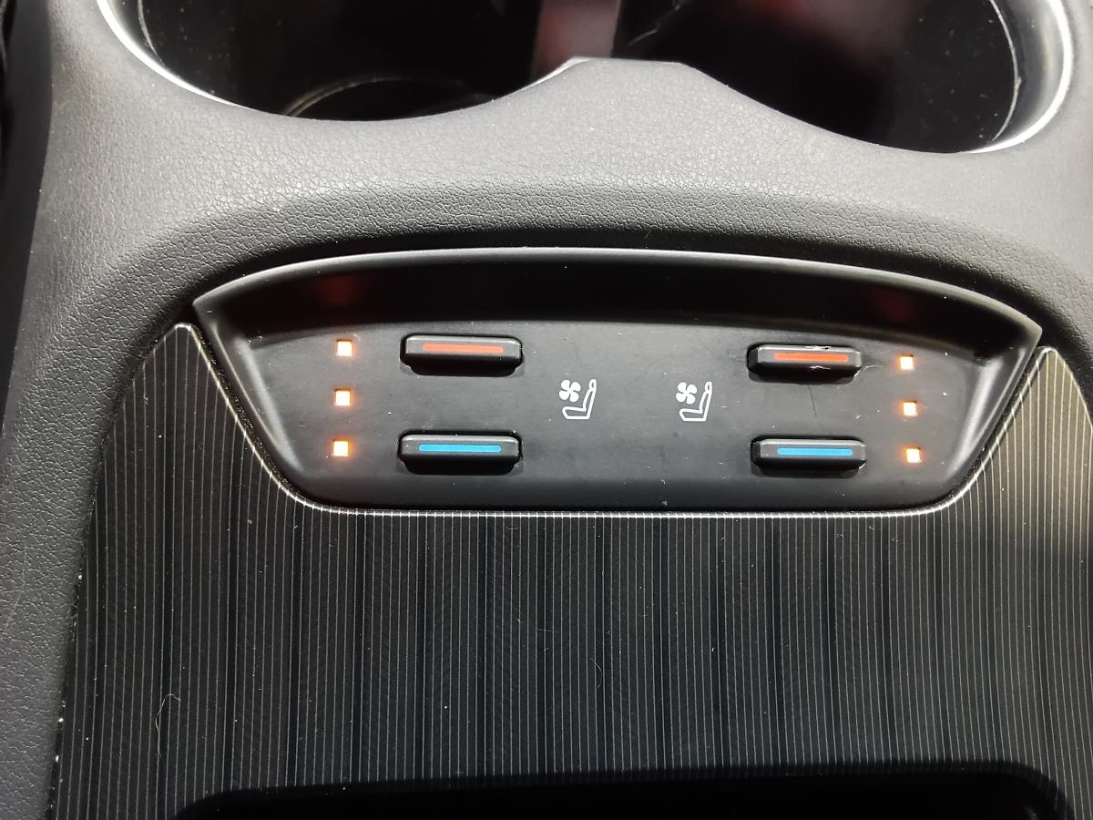 2021 Toyota Venza - Image 64