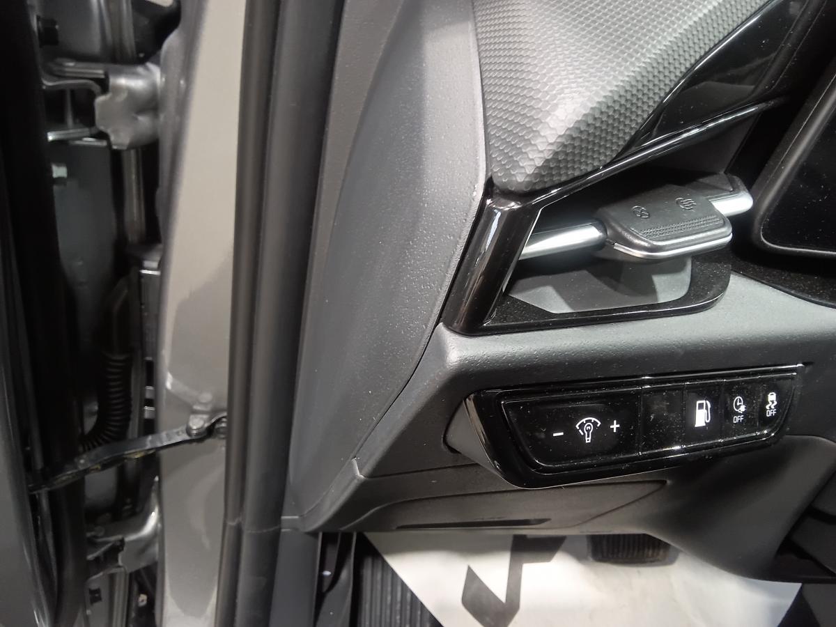 2025 Kia Niro - Image 56
