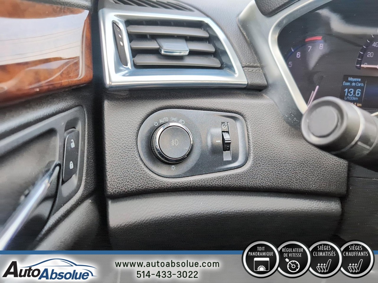 2014 Cadillac SRX - Image 16