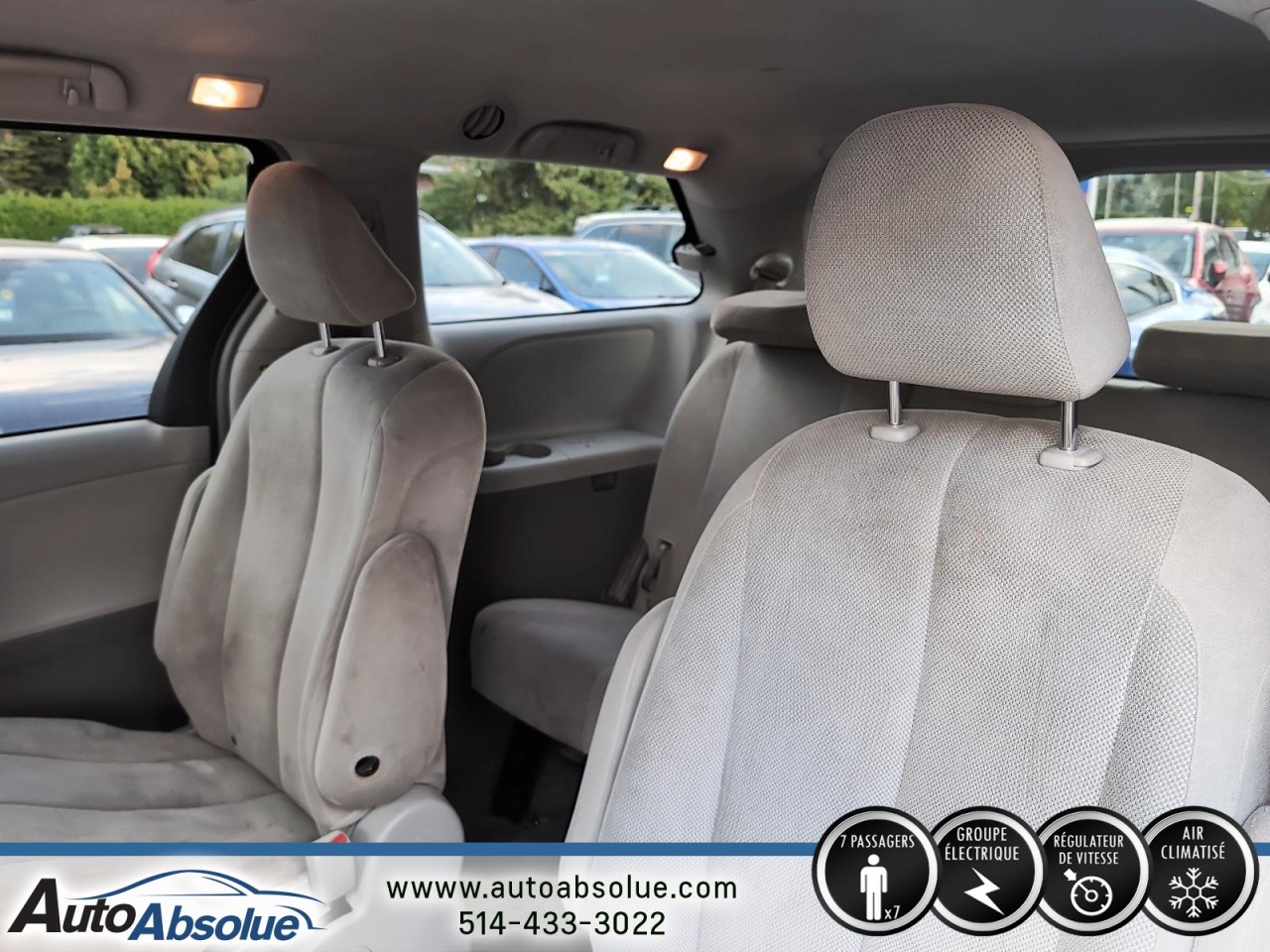 2011 Toyota Sienna - Image 7