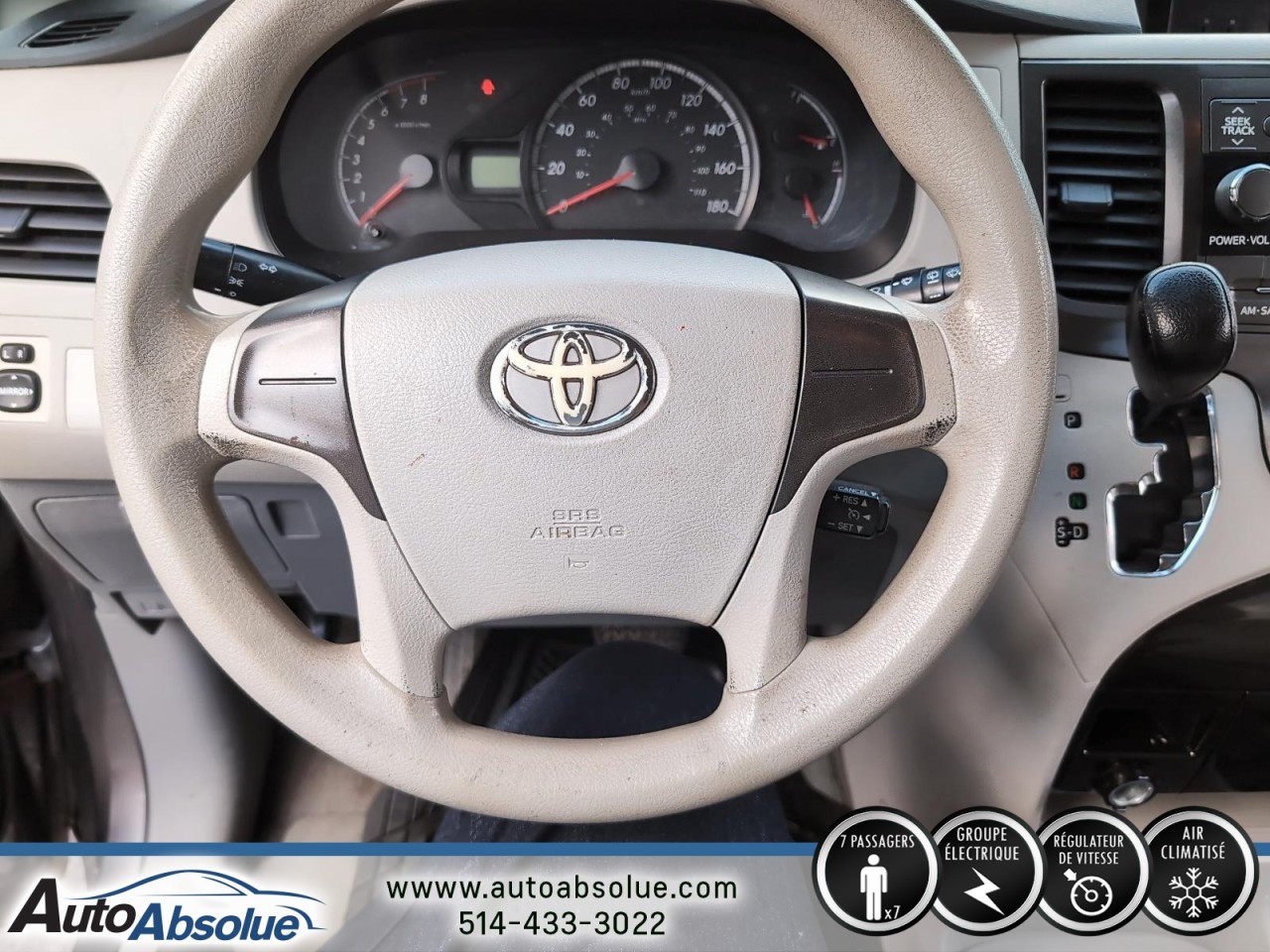 2011 Toyota Sienna - Image 12