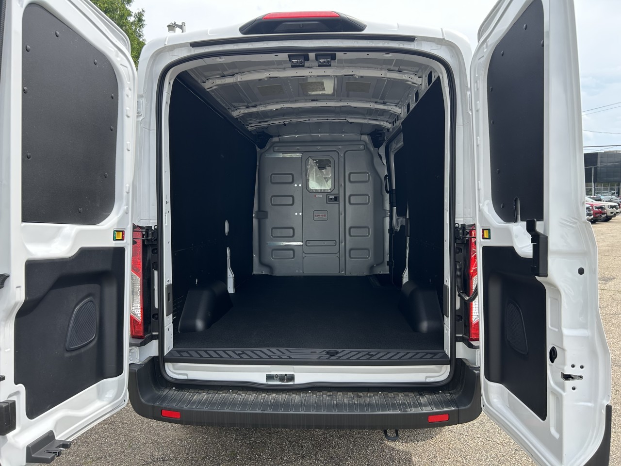 2025 Ford Transit fourgon utilitaire - Image 5