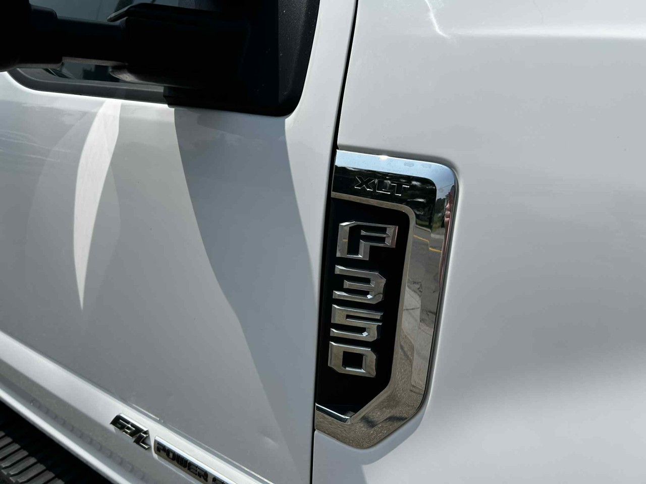 2020 Ford F-350 Super Duty - Image 7