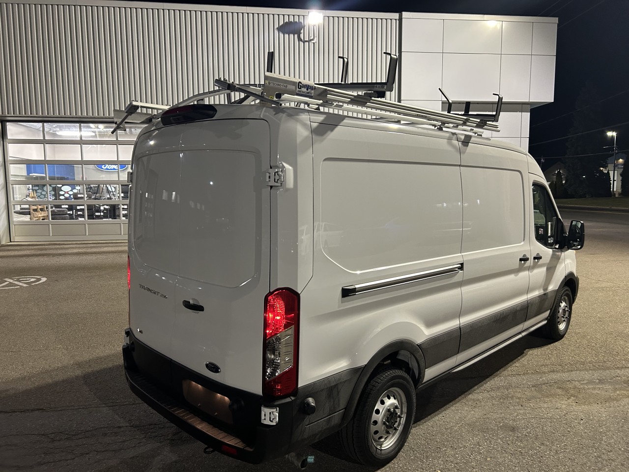 2024 Ford Transit fourgon utilitaire - Image 4