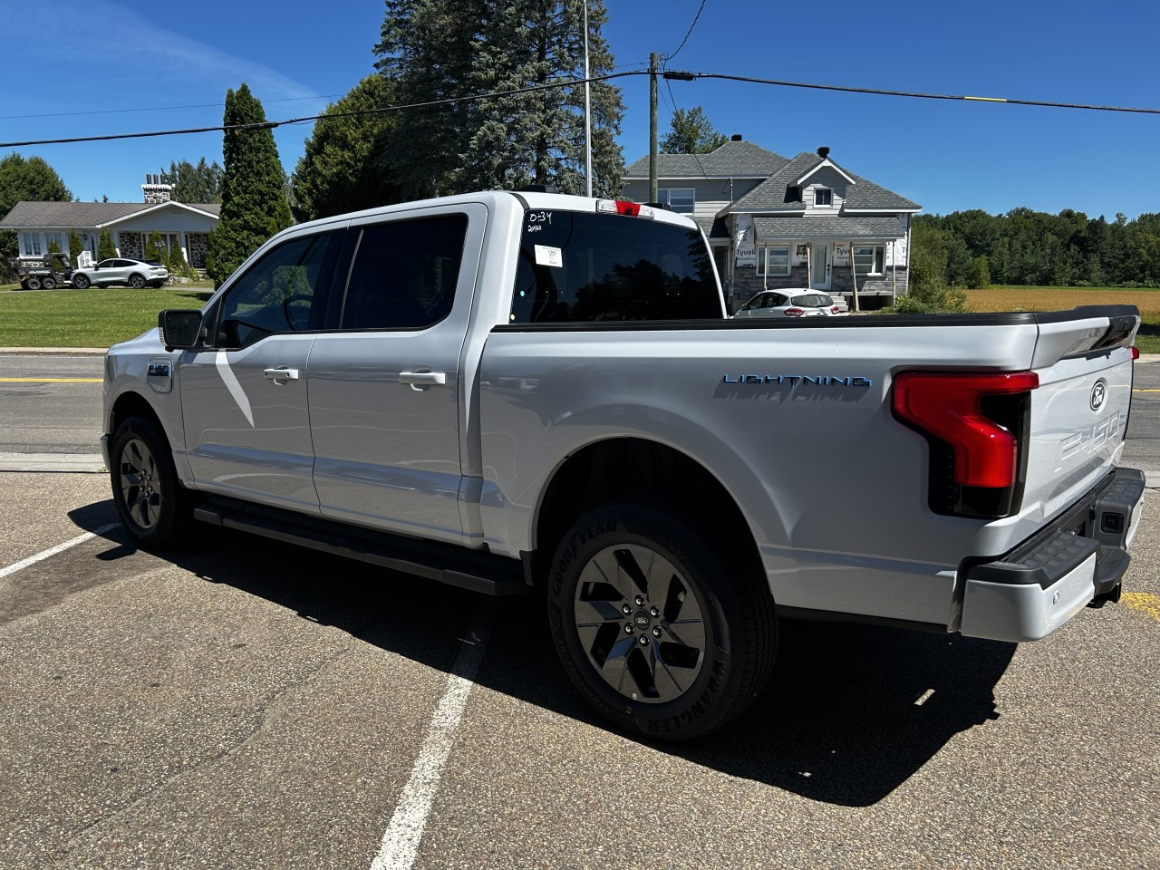 2025 Ford F-150 Lightning - Image 4