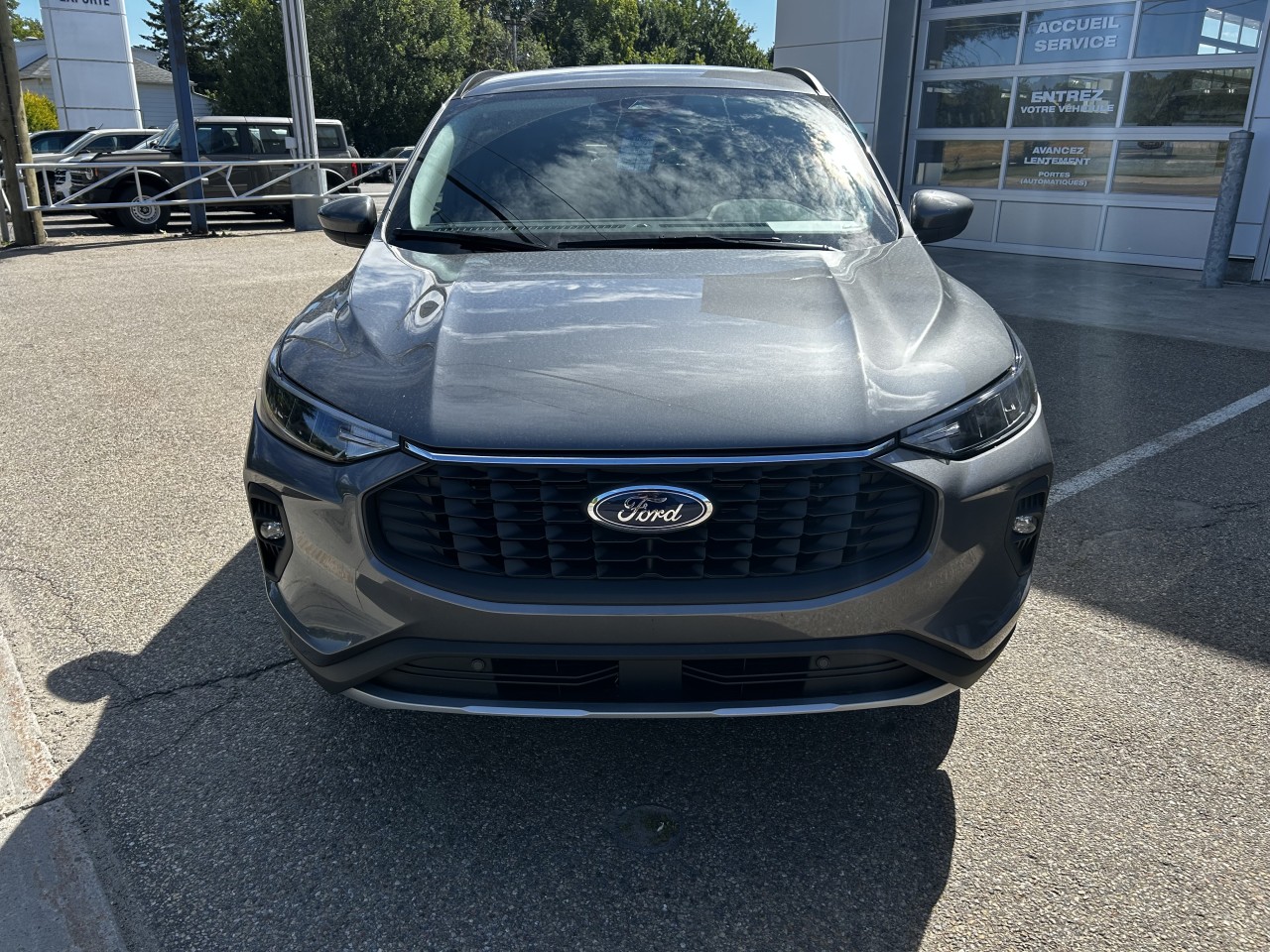 2025 Ford Escape - Image 2