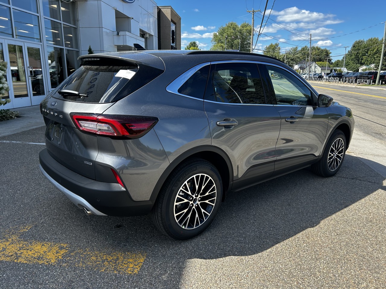 2025 Ford Escape - Image 6