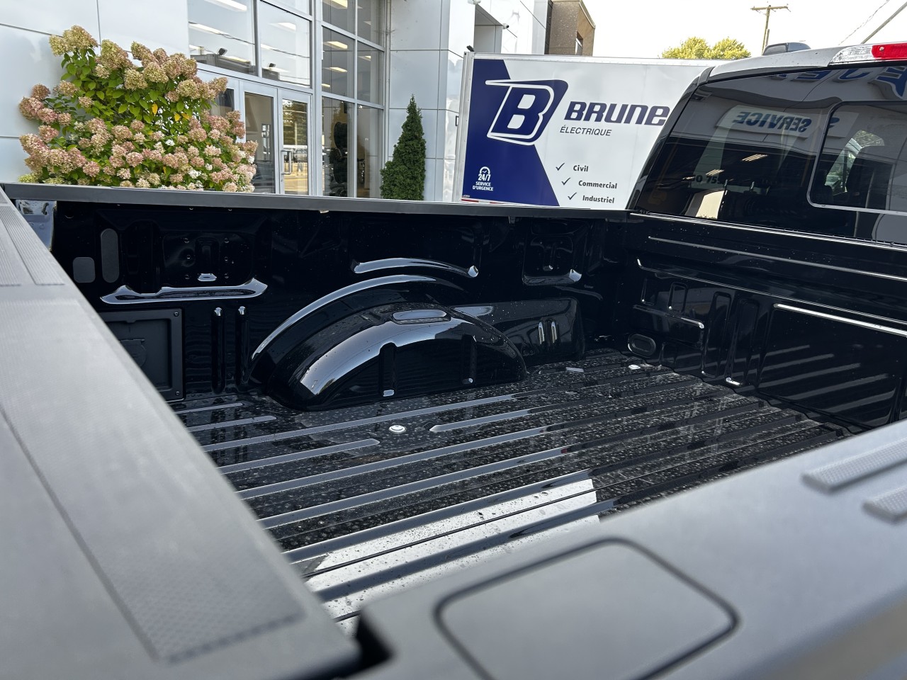2025 Ford F-150 - Image 6