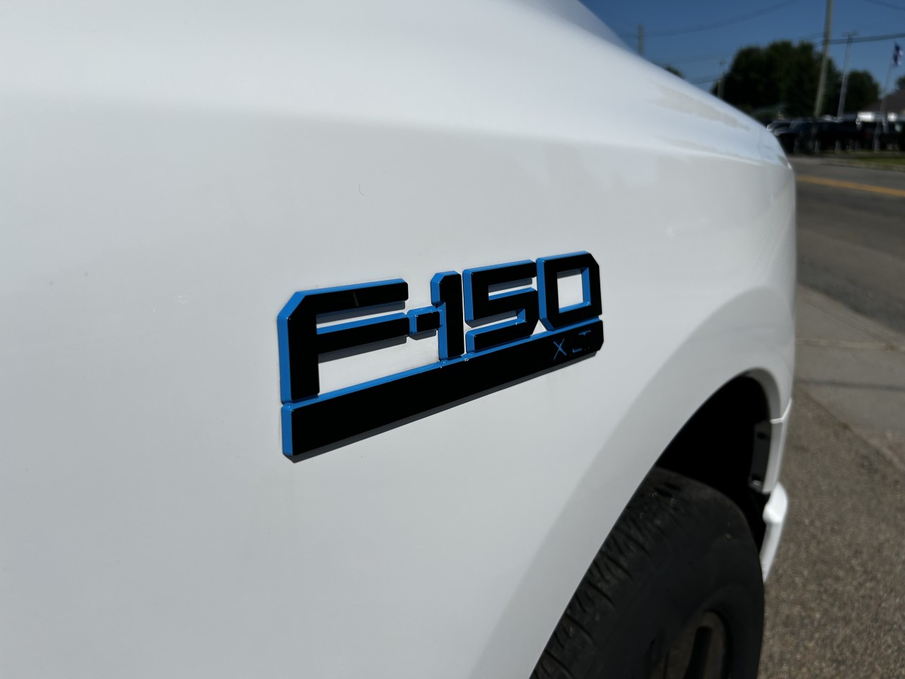 2024 Ford F-150 Lightning - Image 10