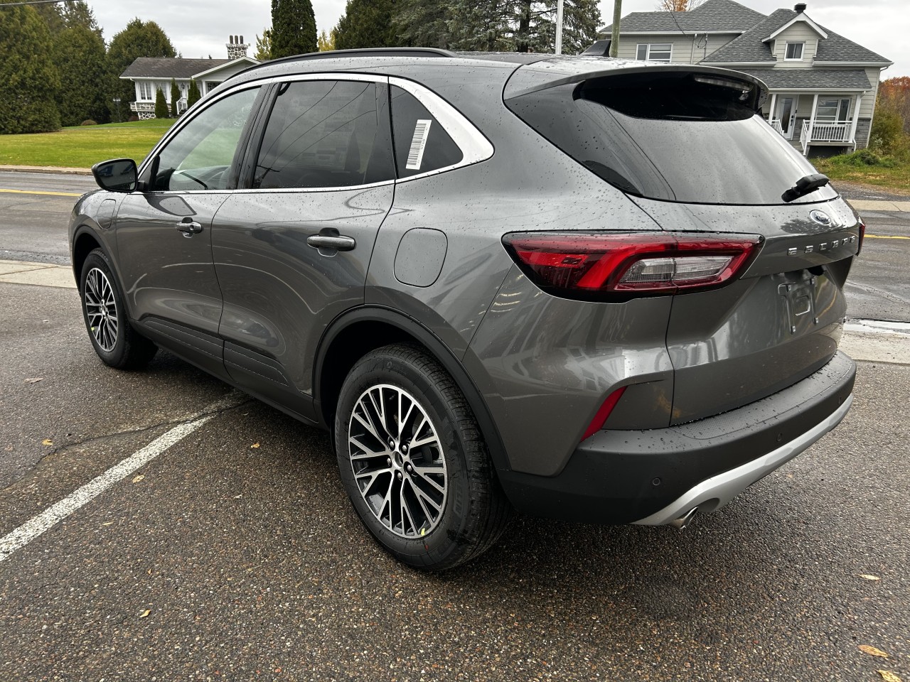 2026 Ford Escape - Image 4