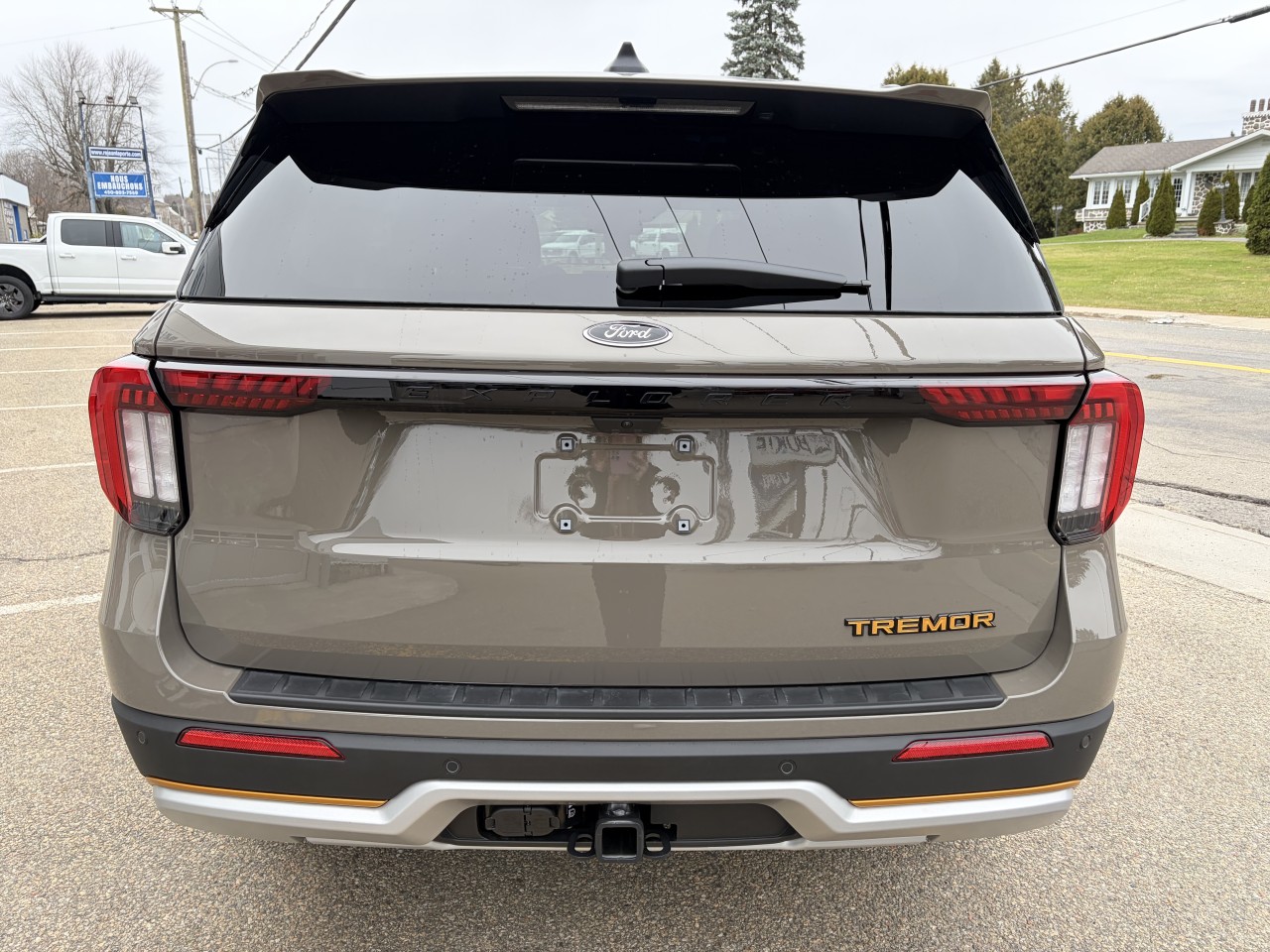 2026 Ford Explorer - Image 6
