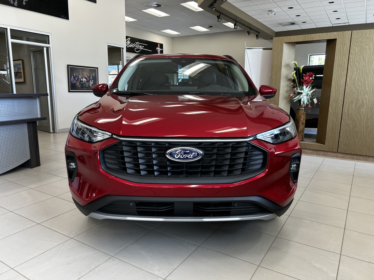 2025 Ford Escape - Image 2