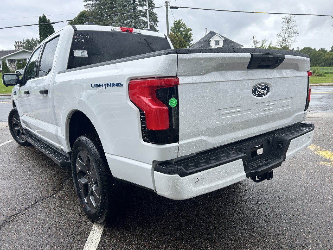 2024 Ford F-150 Lightning - Image 10