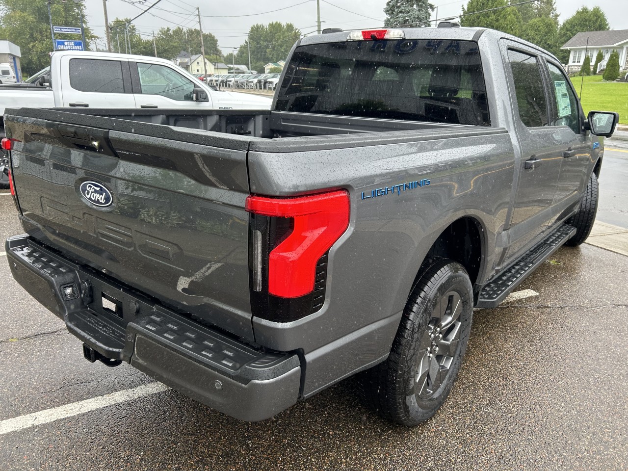 2024 Ford F-150 Lightning - Image 4