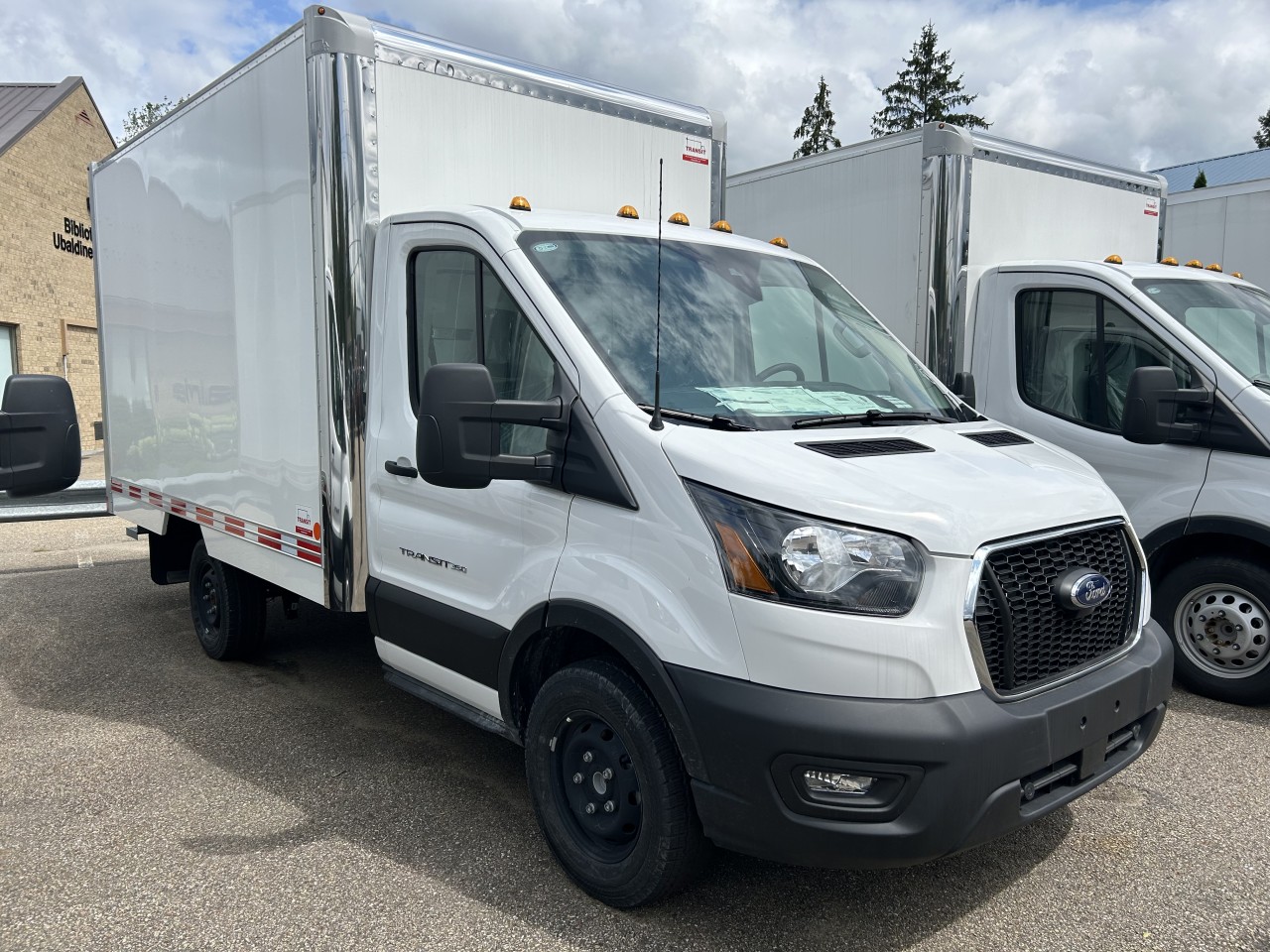 2024 Ford Transit - Image 5
