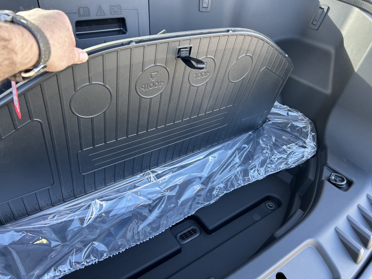 2025 Ford F-150 Lightning - Image 22