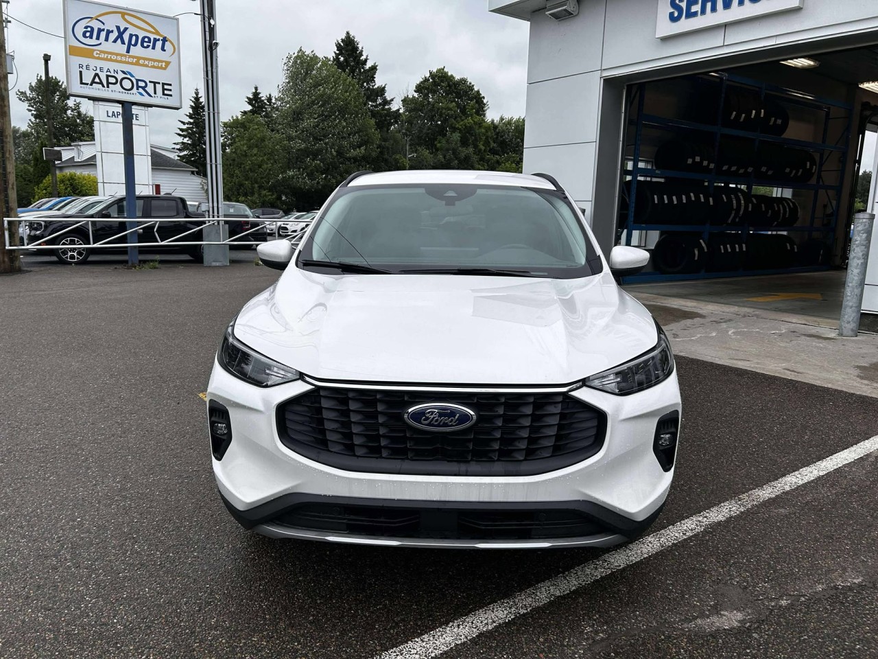 2025 Ford Escape - Image 2