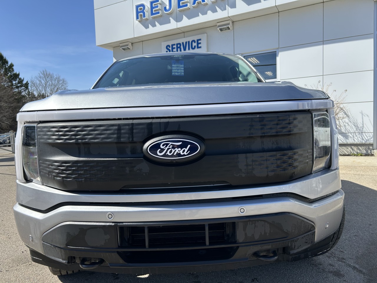 2025 Ford F-150 Lightning - Image 26