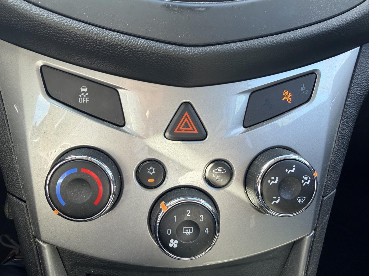2015 Chevrolet Trax - Image 17