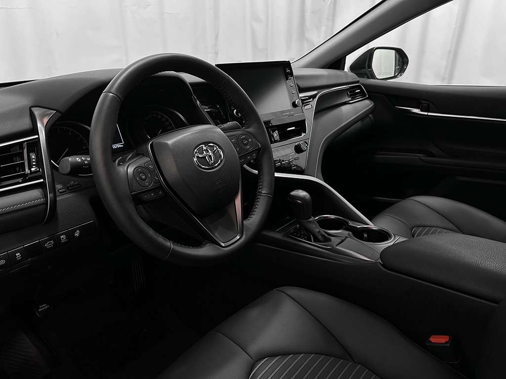 2024 Toyota Camry - Image 7