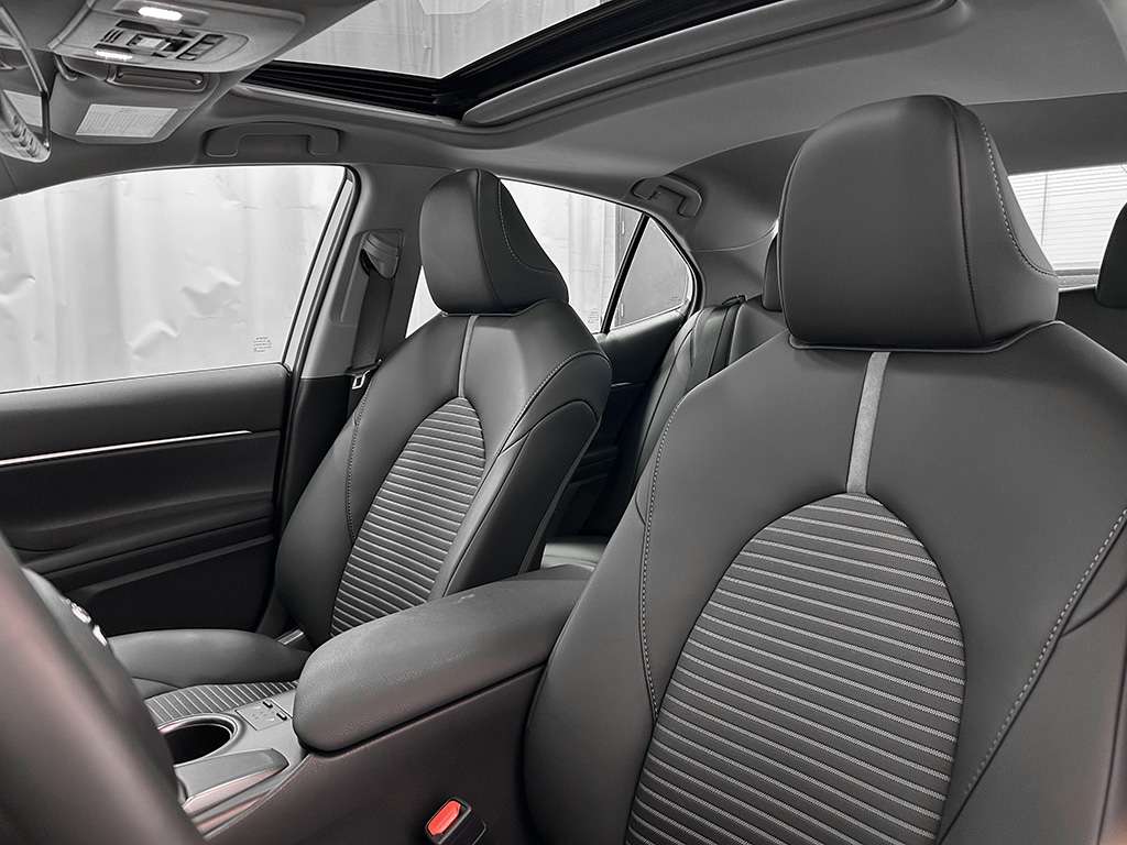 2024 Toyota Camry - Image 15