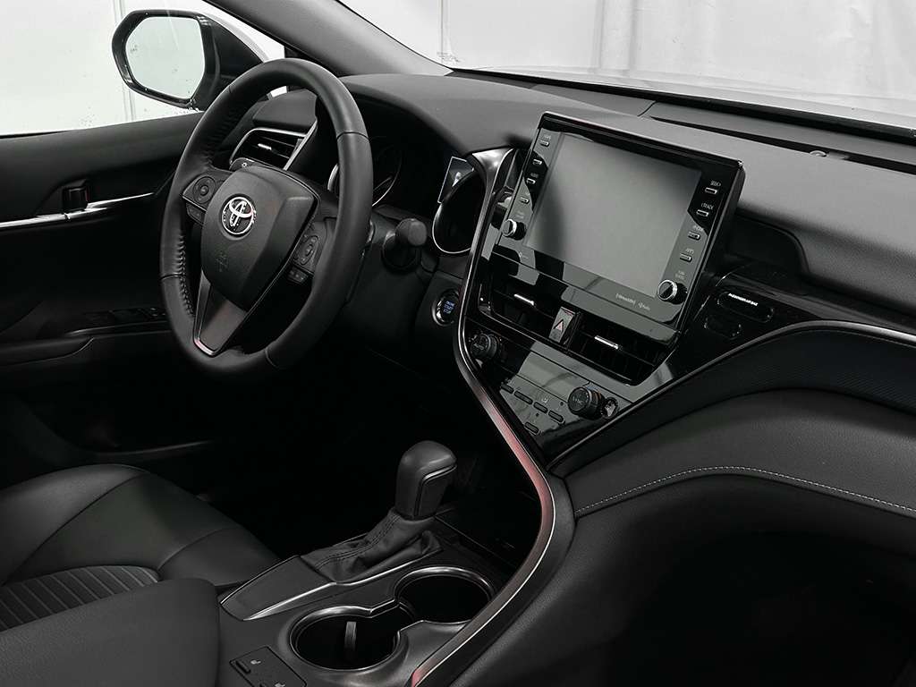 2024 Toyota Camry - Image 19
