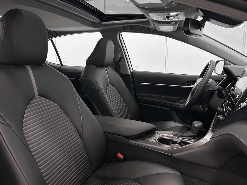 2024 Toyota Camry - Image 20